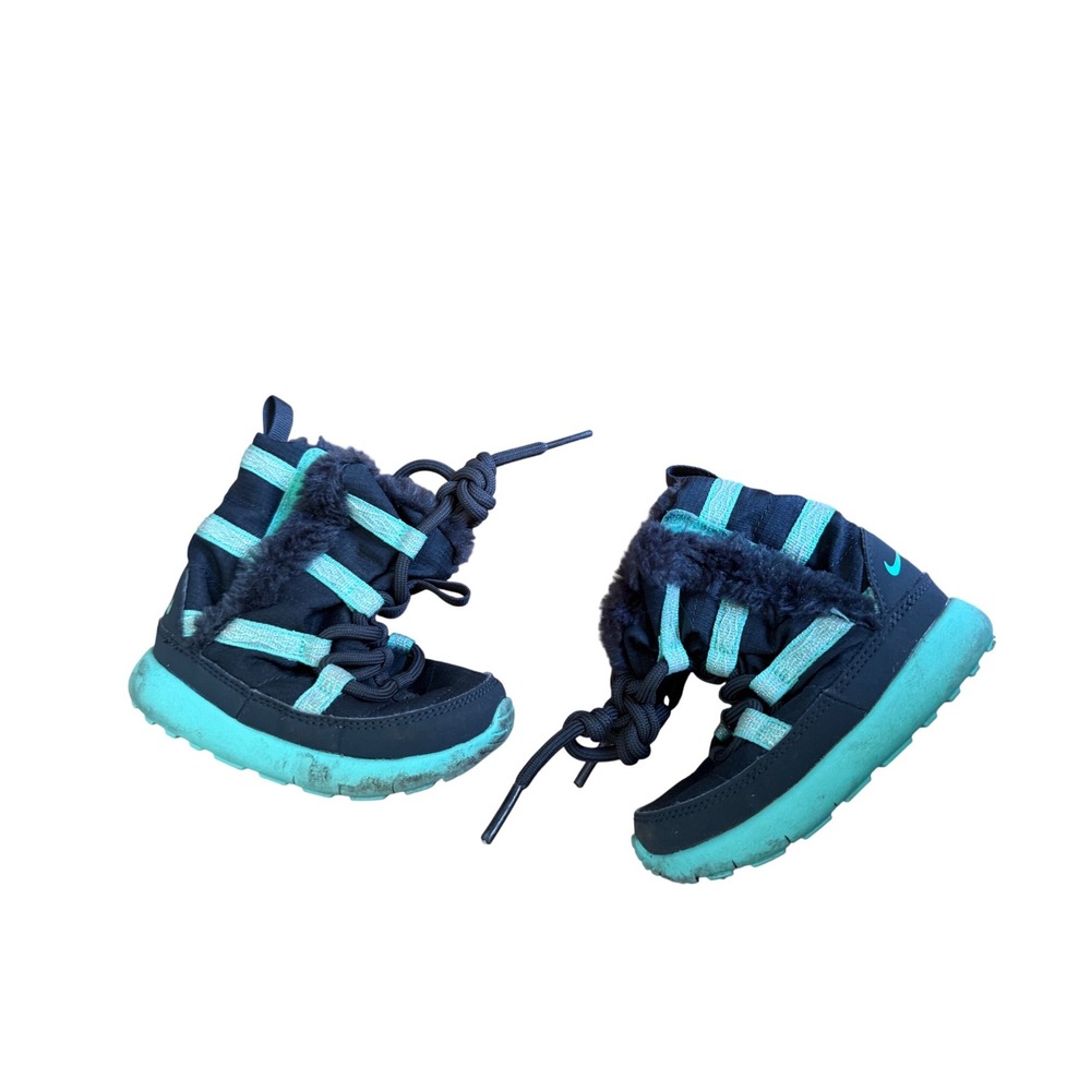 Nike Roshe One Hi Sneakerboots Girls Fur lined grey and teal youth